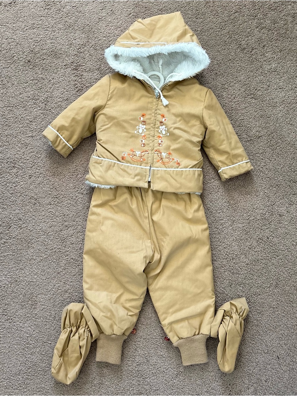 VTG Quiltex Tan Hooded Snowsuit 18 Months Zip White Faux Fur Lined Teddy Bear